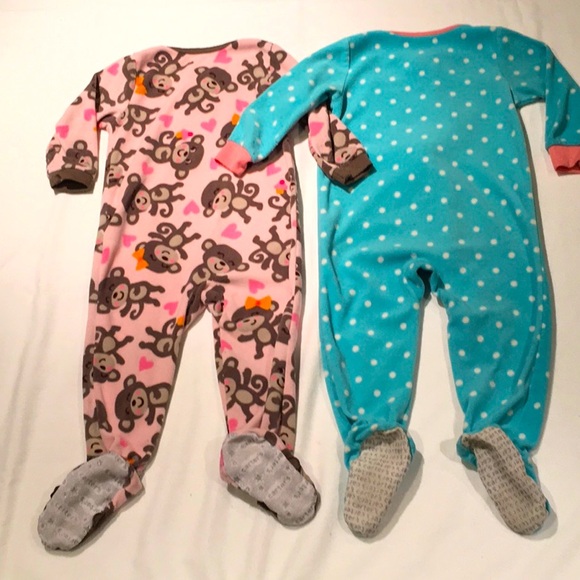 2 Carter’s Footed Onesies Sleepers - Picture 2 of 8
